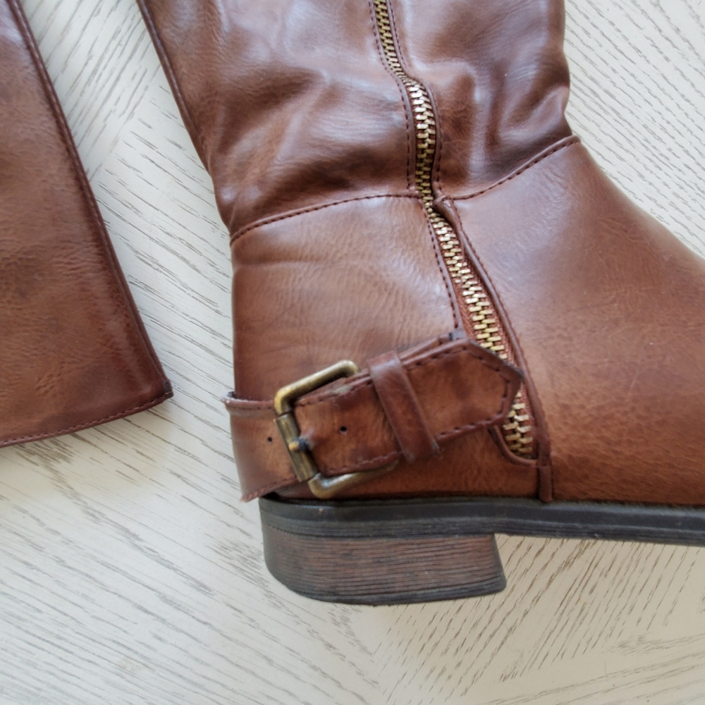 Knee High Saddle Boots 👢 - Picture 3 of 7